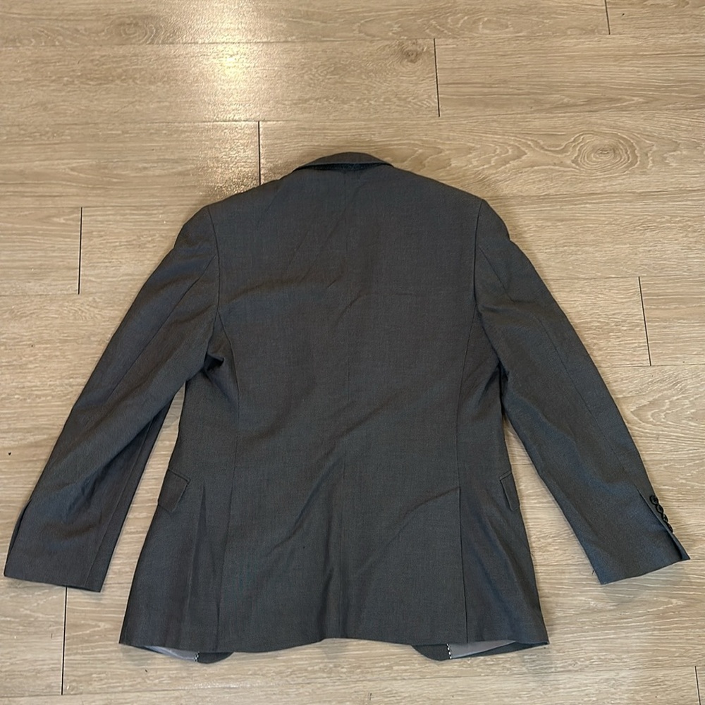 Grey Tailored Suit Brand: Beverly Hills Polo Club Suit Size: 38R Pant Size: 32WR - Picture 5 of 13
